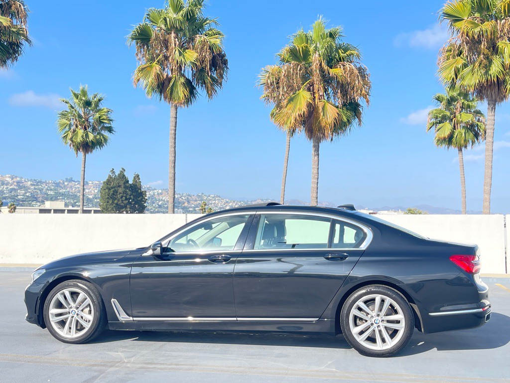 2016 BMW 7 Series Image 15