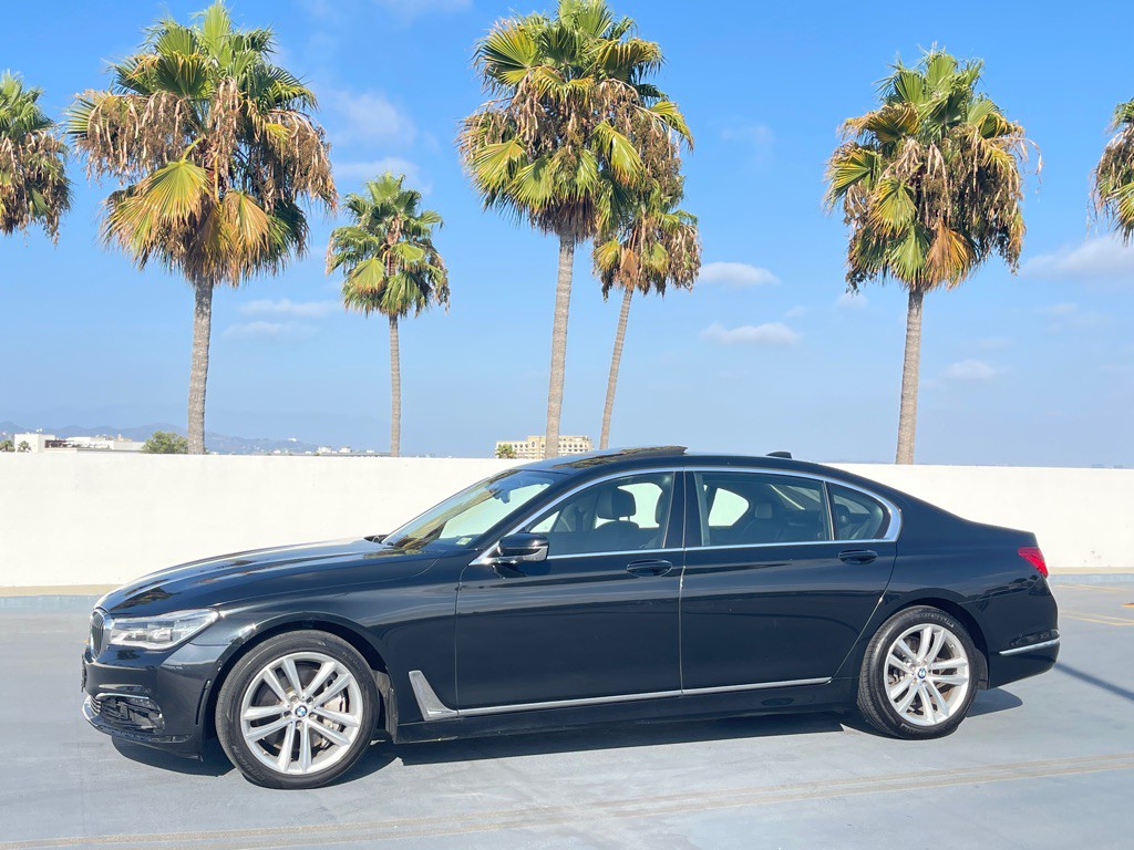 2016 BMW 7 Series Image 18