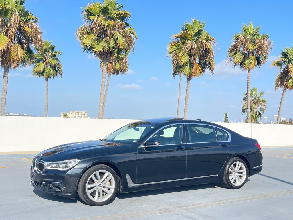 2016 BMW 7 Series Image 19