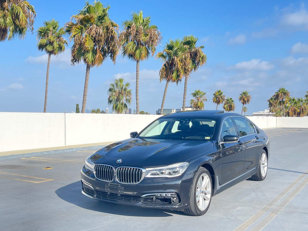 2016 BMW 7 Series Image 21