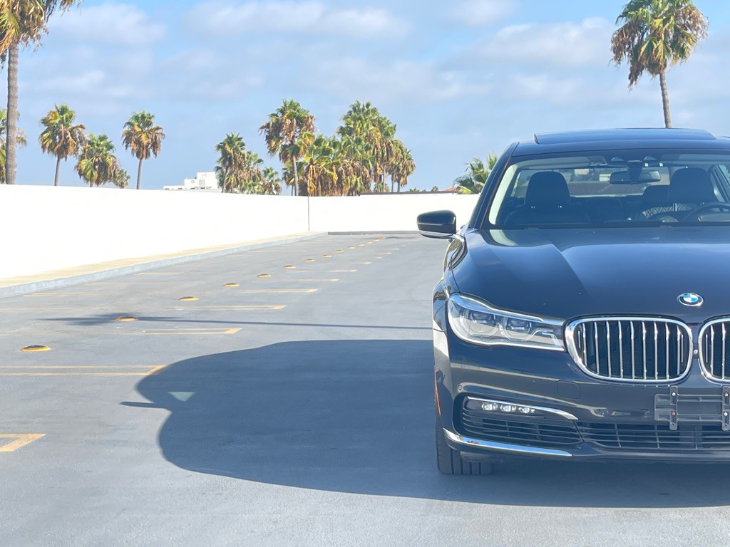 2016 BMW 7 Series Image 26