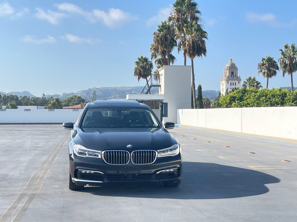 2016 BMW 7 Series Image 30