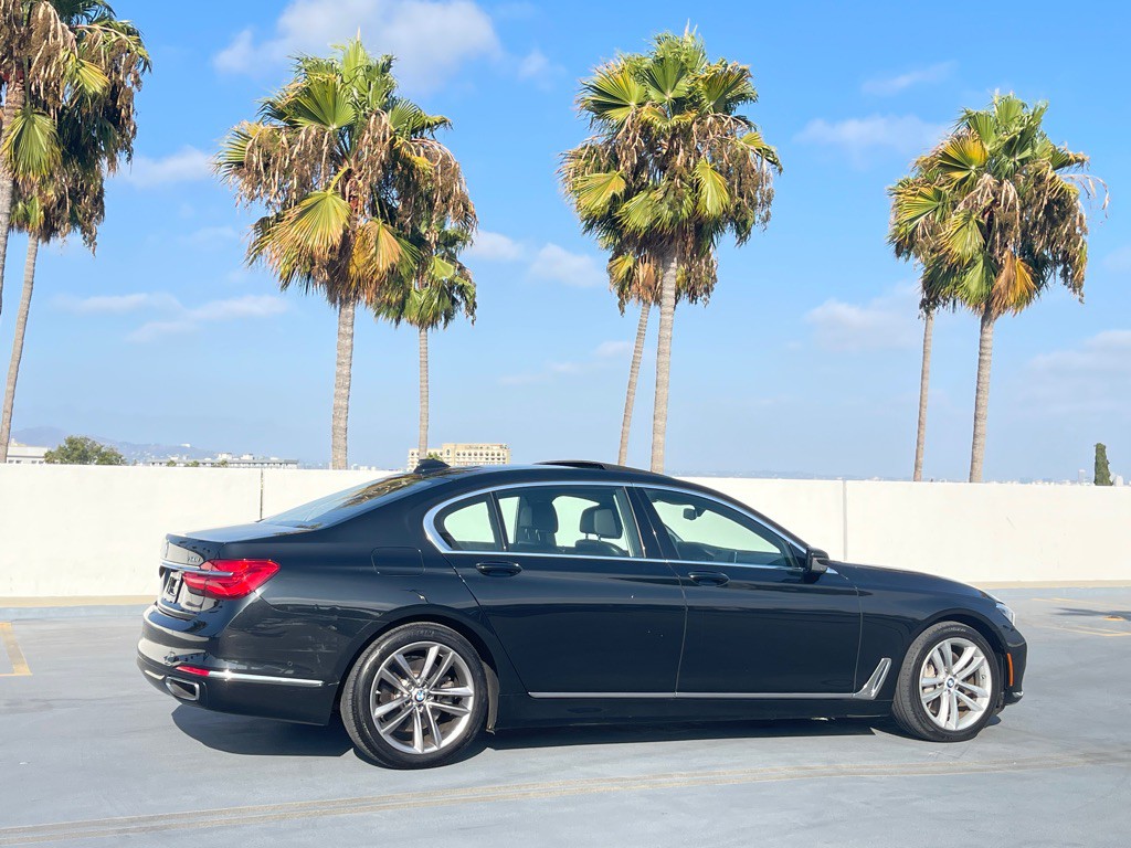 2016 BMW 7 Series Image 42
