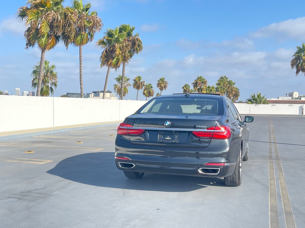 2016 BMW 7 Series Image 46