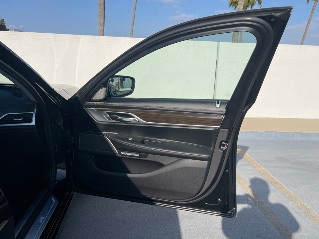 2016 BMW 7 Series Image 53