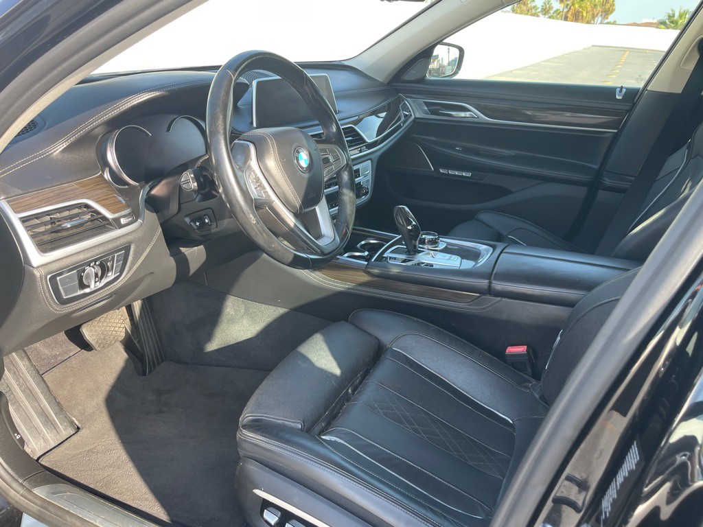 2016 BMW 7 Series Image 55