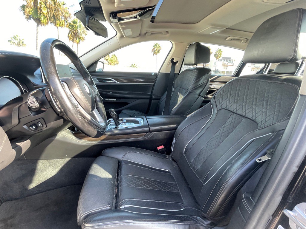 2016 BMW 7 Series Image 60