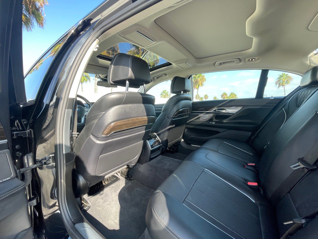 2016 BMW 7 Series Image 75