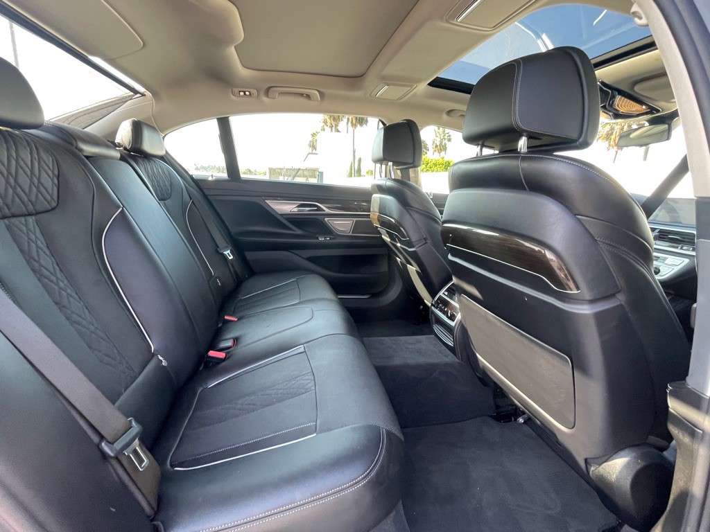 2016 BMW 7 Series Image 80