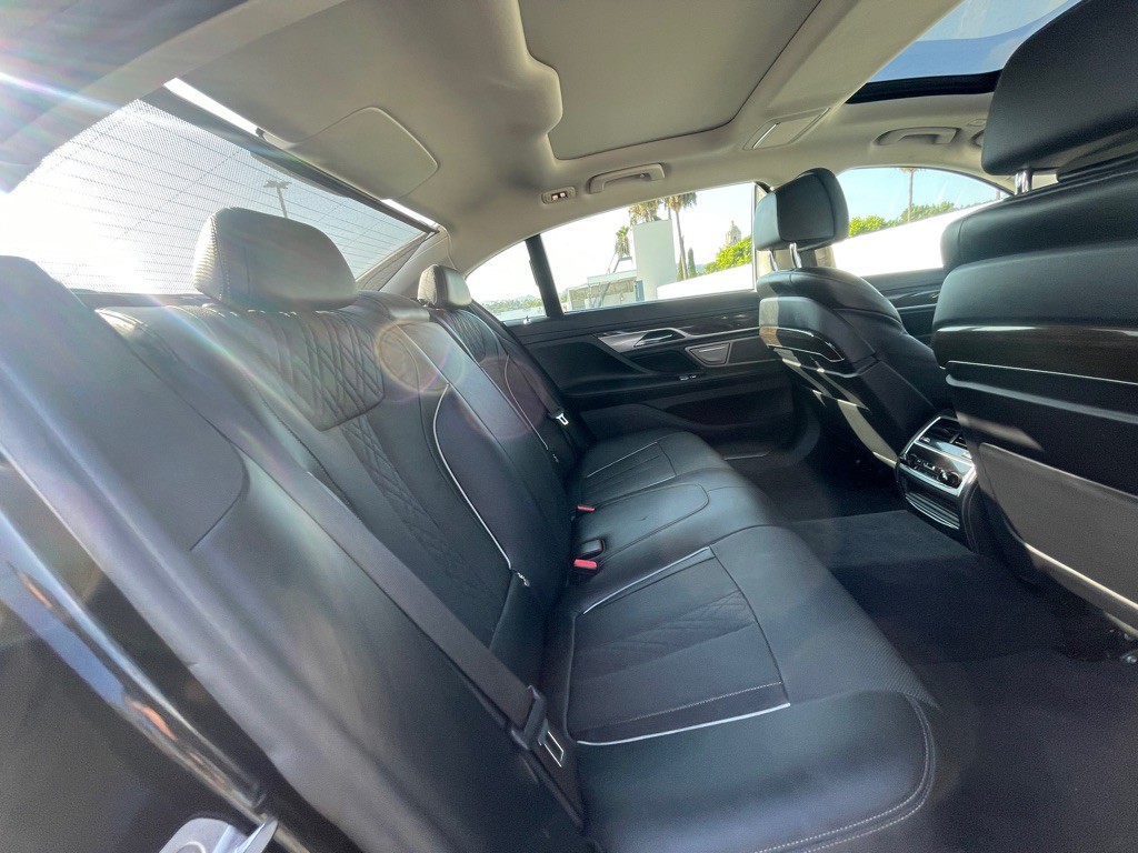 2016 BMW 7 Series Image 83