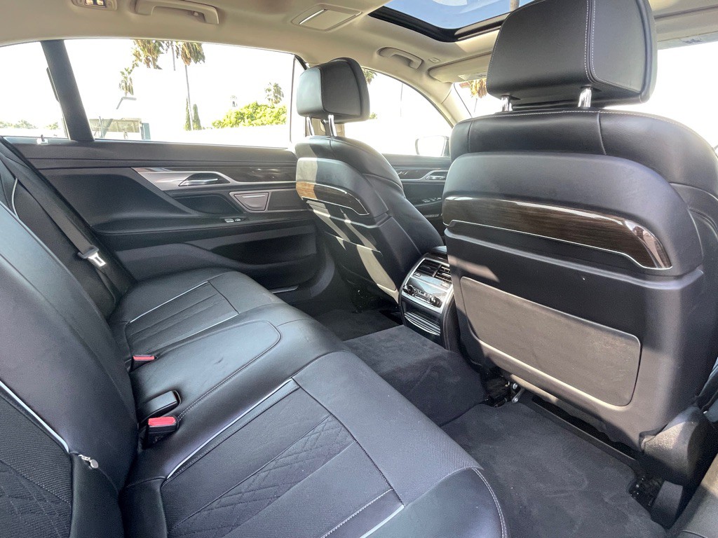 2016 BMW 7 Series Image 86