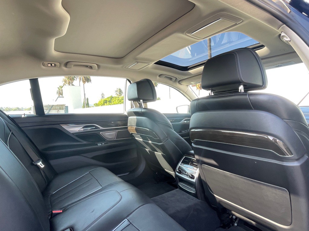 2016 BMW 7 Series Image 87