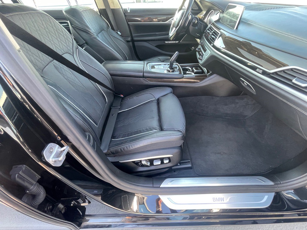 2016 BMW 7 Series Image 88