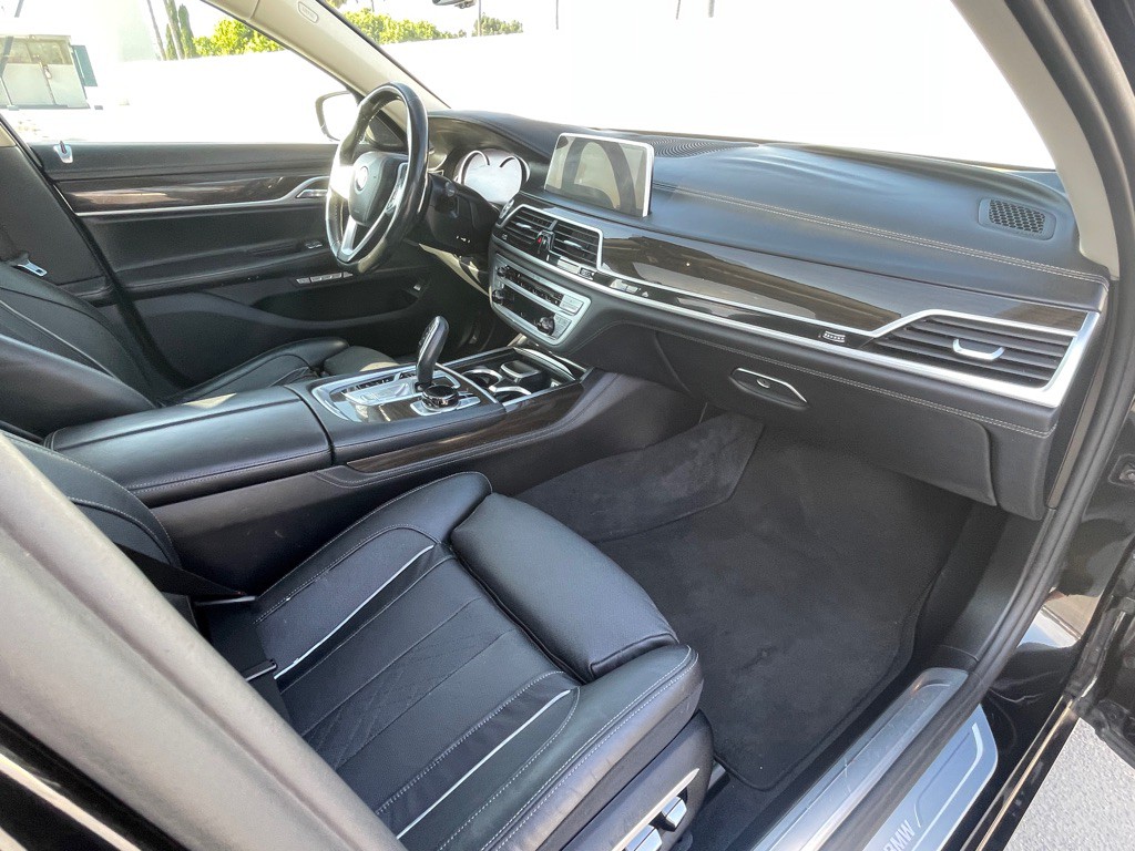 2016 BMW 7 Series Image 91