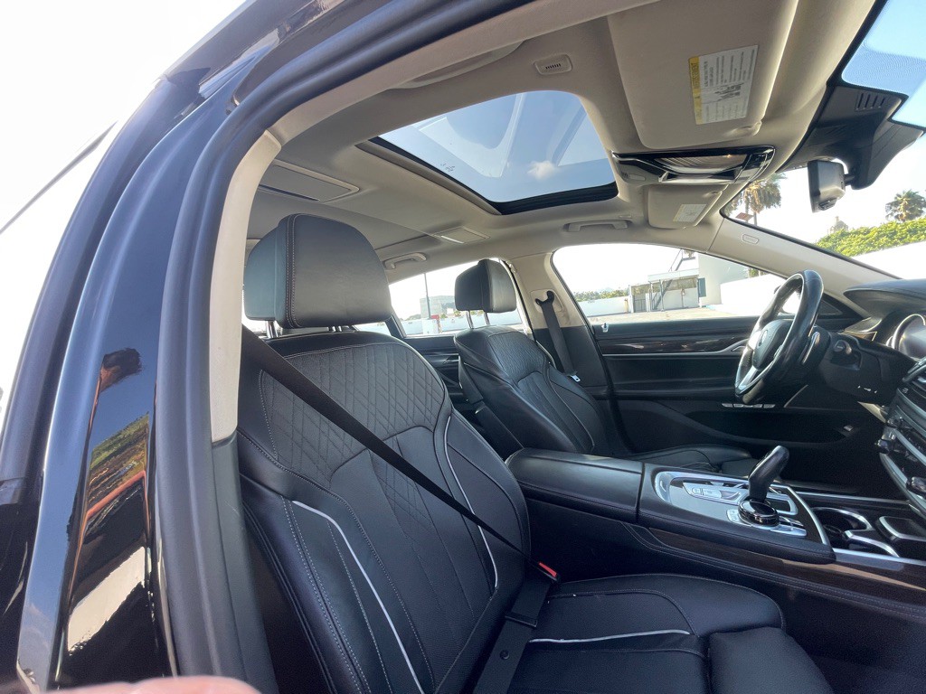 2016 BMW 7 Series Image 96