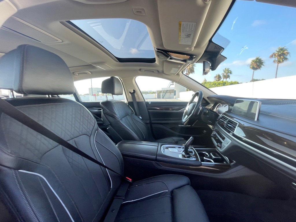 2016 BMW 7 Series Image 97