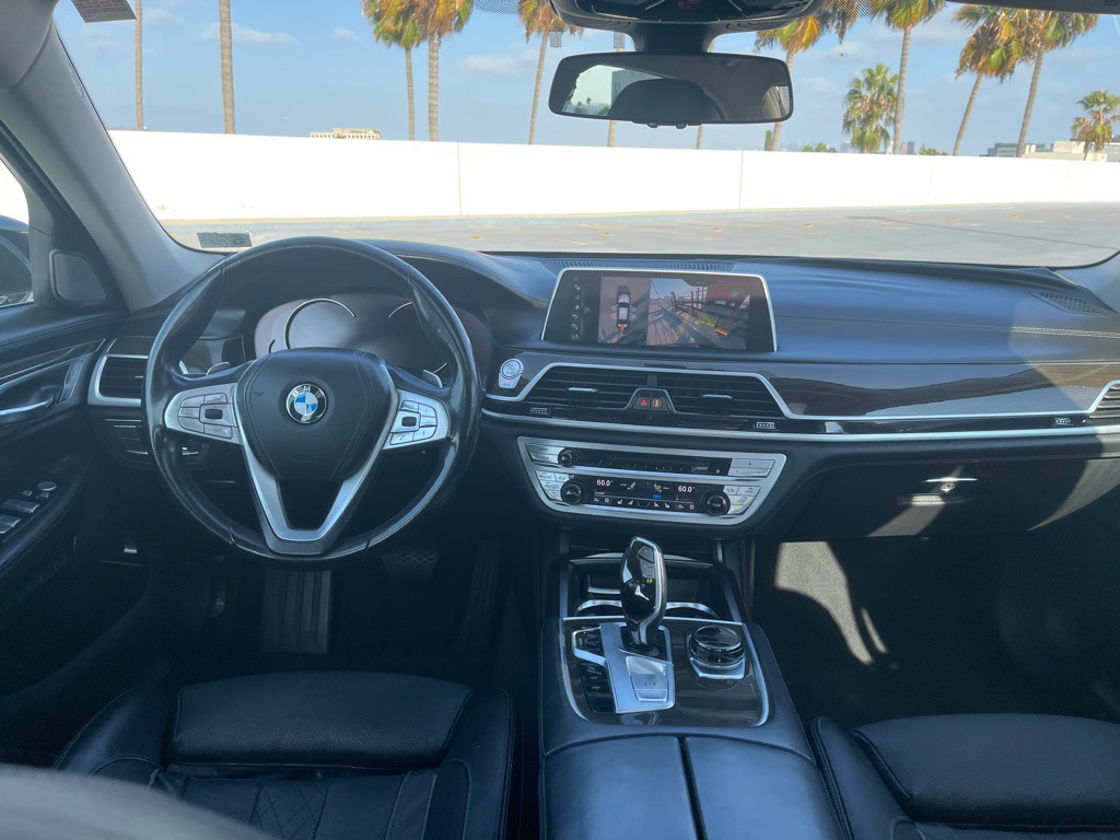 2016 BMW 7 Series Image 110