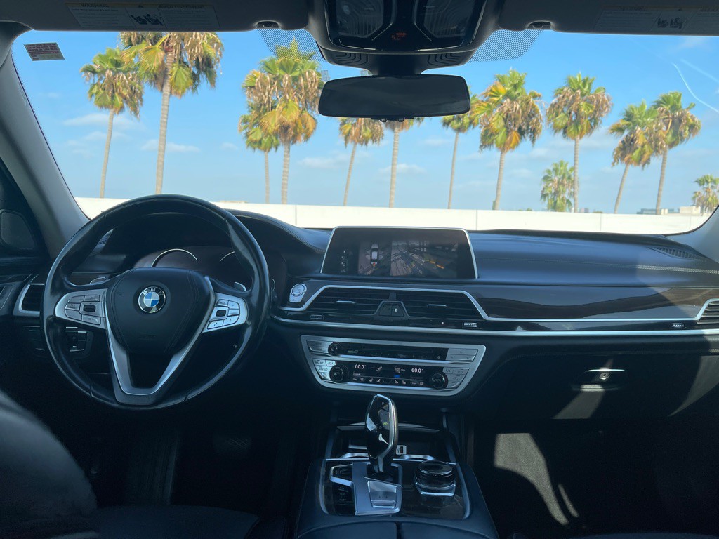 2016 BMW 7 Series Image 112