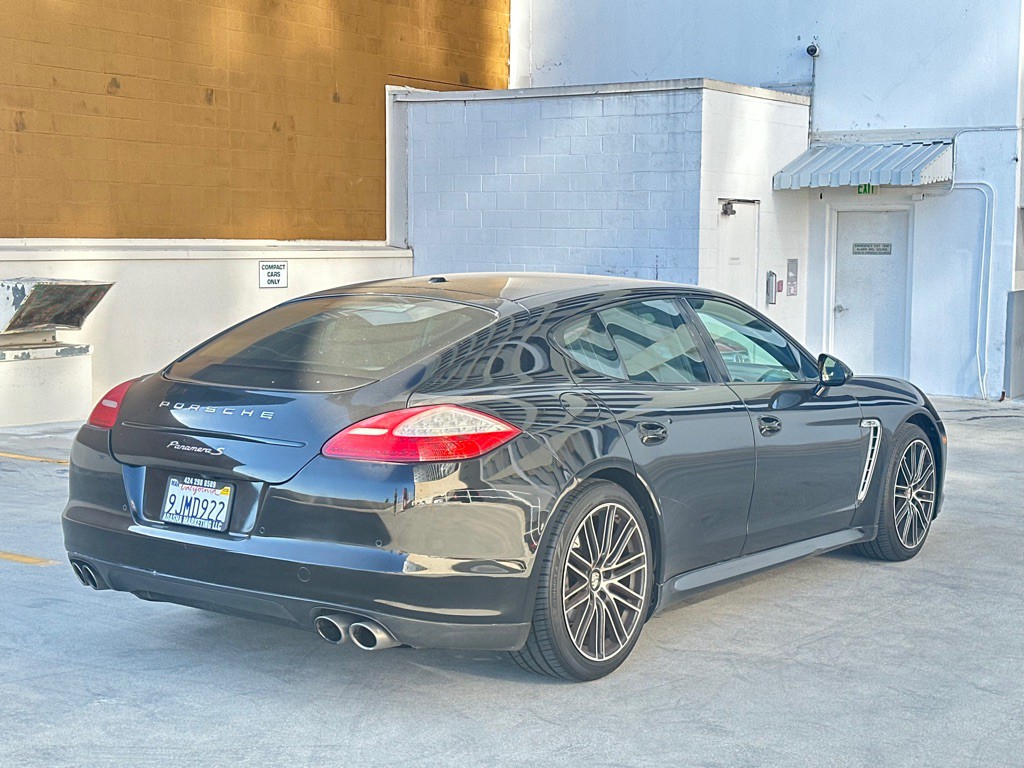 2012 Porsche Panamera Image 8