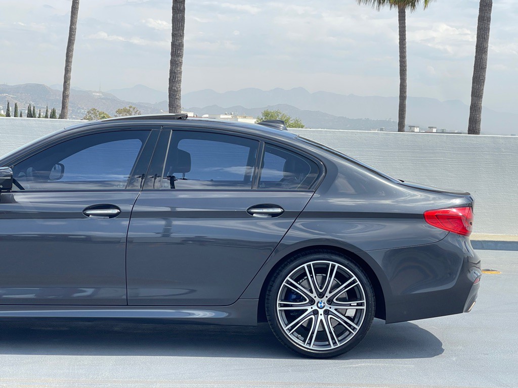 2017 BMW 5 Series Image 6