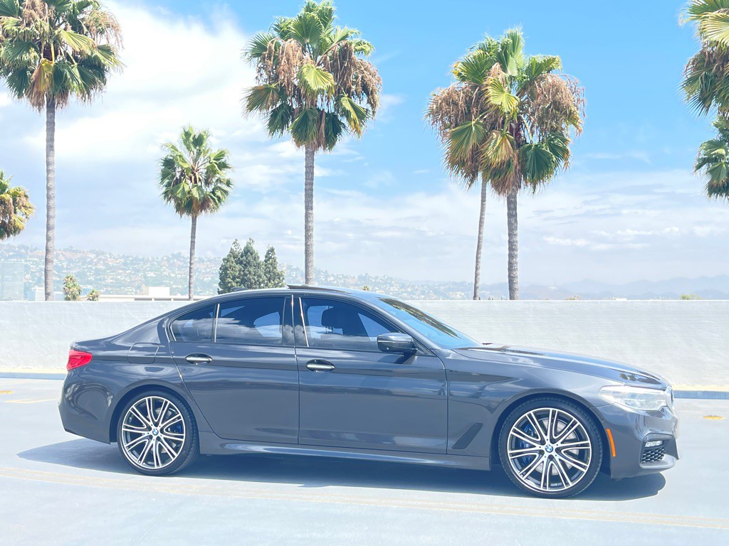 2017 BMW 5 Series Image 32