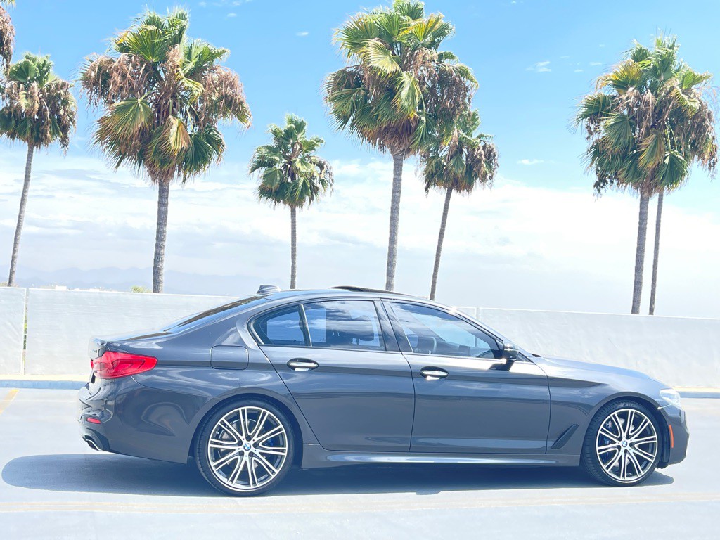 2017 BMW 5 Series Image 34