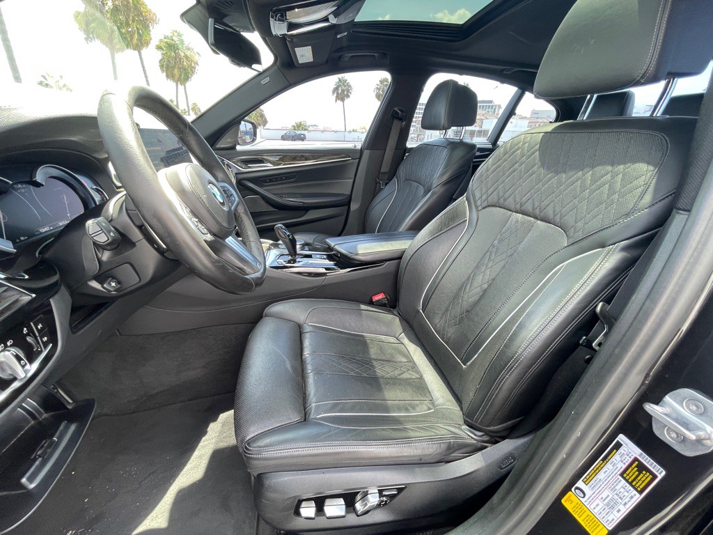 2017 BMW 5 Series Image 45