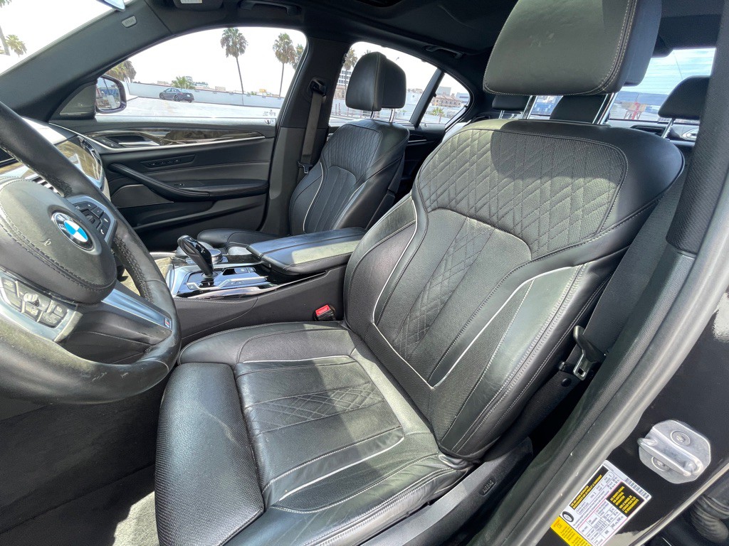 2017 BMW 5 Series Image 50