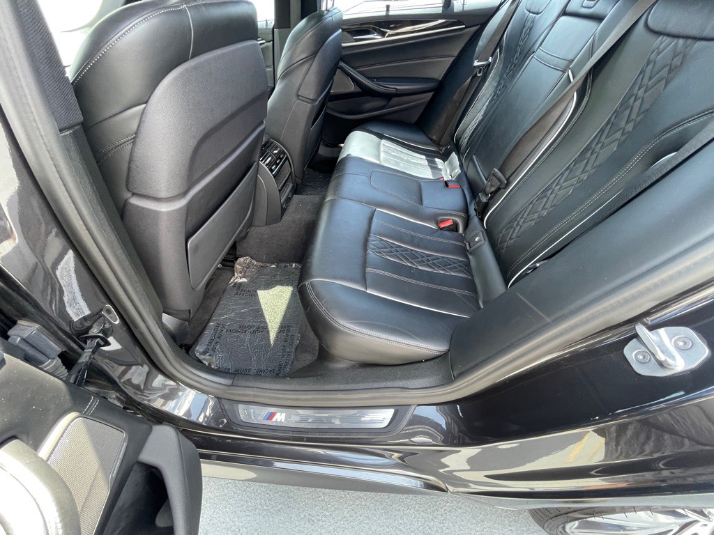 2017 BMW 5 Series Image 53