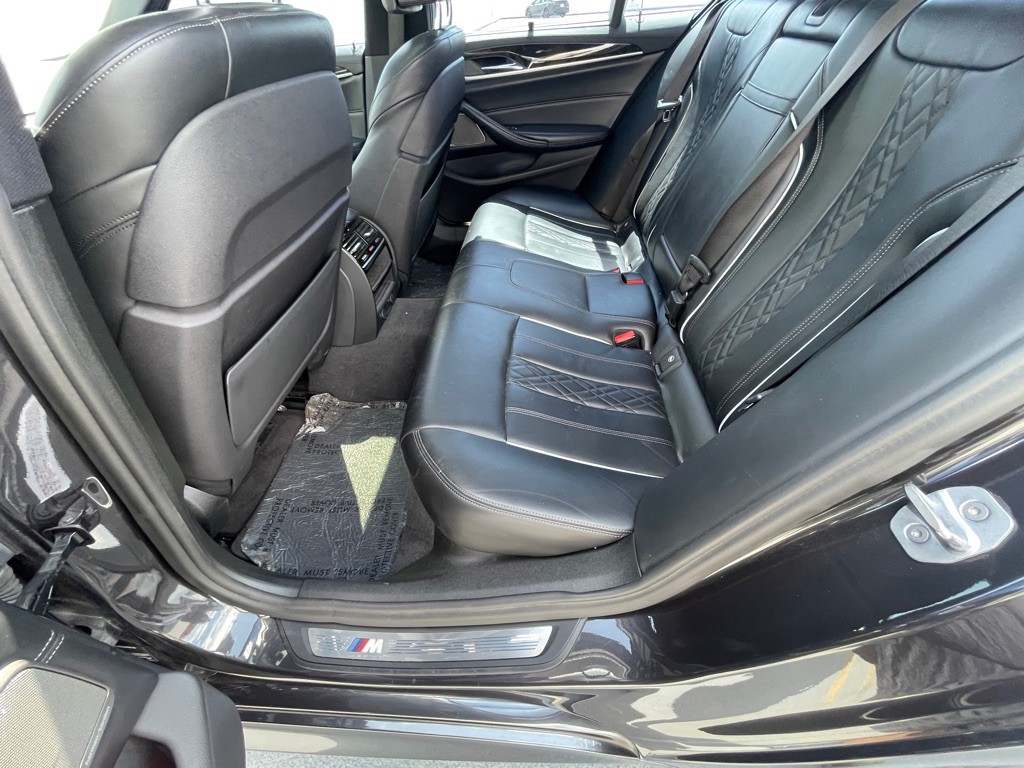 2017 BMW 5 Series Image 54