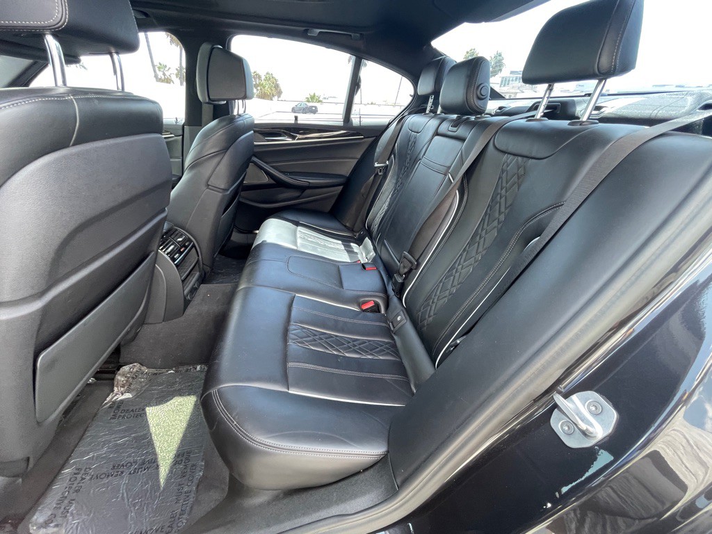 2017 BMW 5 Series Image 55