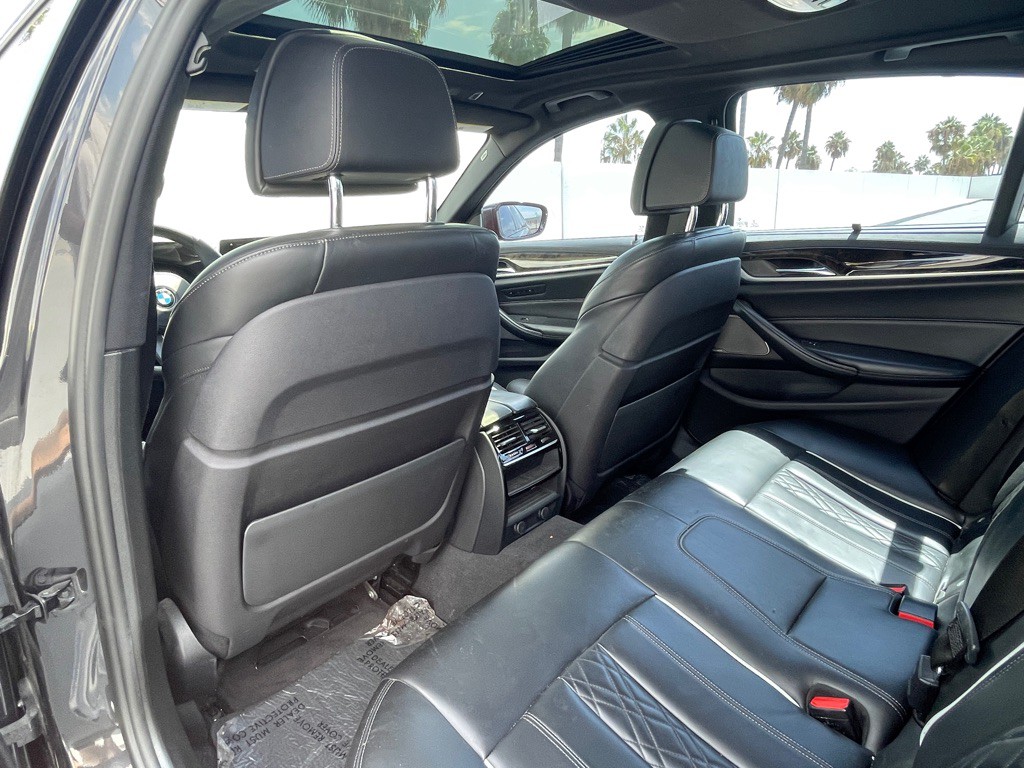2017 BMW 5 Series Image 59