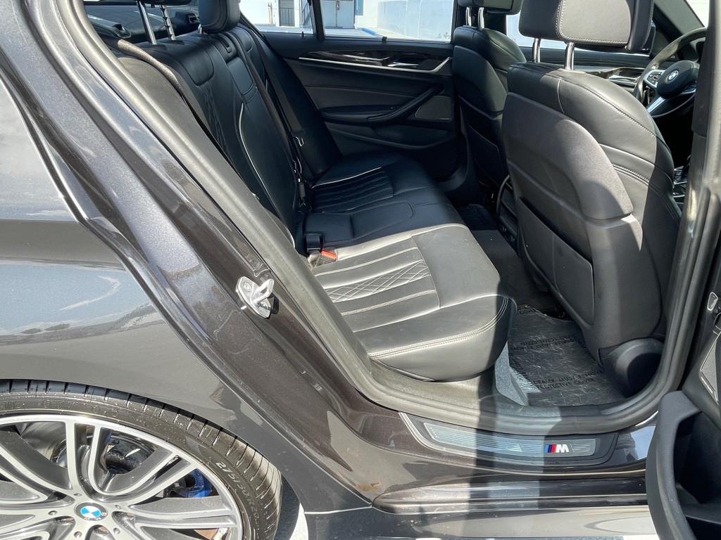 2017 BMW 5 Series Image 64