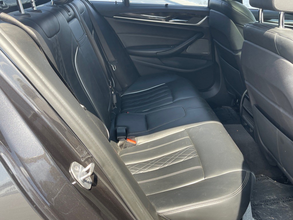 2017 BMW 5 Series Image 65