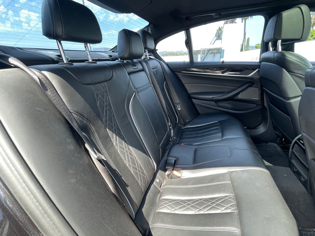 2017 BMW 5 Series Image 68