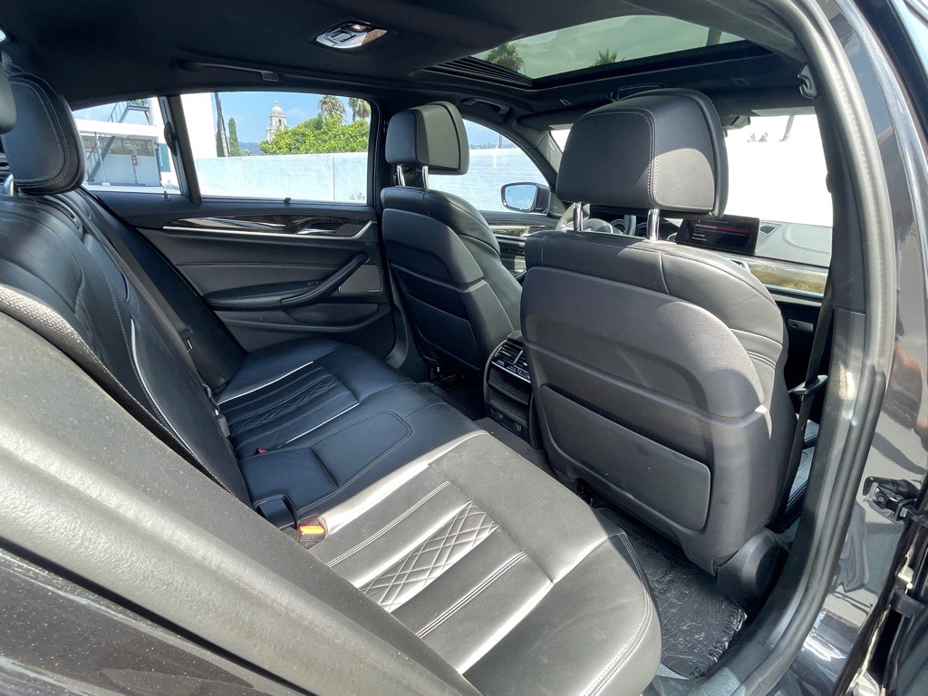 2017 BMW 5 Series Image 70