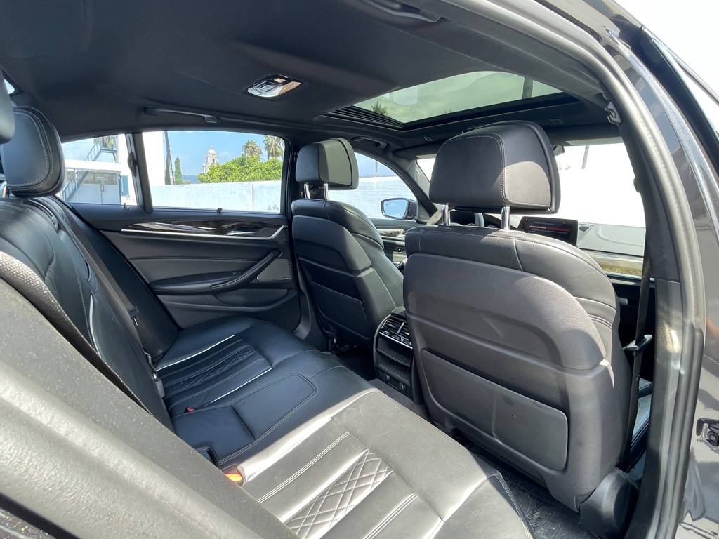 2017 BMW 5 Series Image 71
