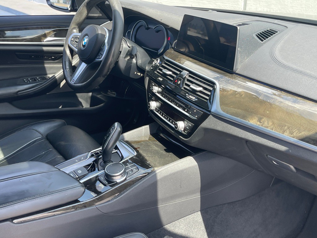 2017 BMW 5 Series Image 75