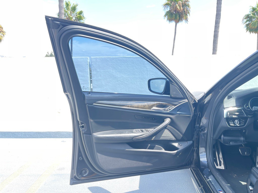 2017 BMW 5 Series Image 84