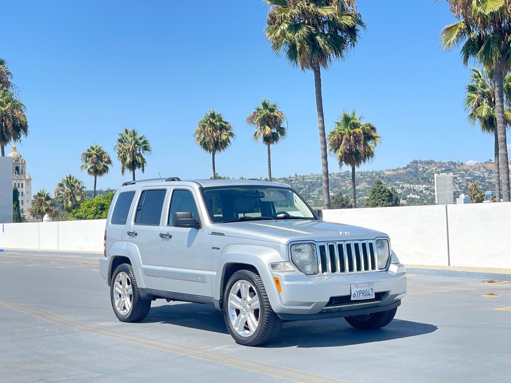 2012 Jeep Liberty Image 28