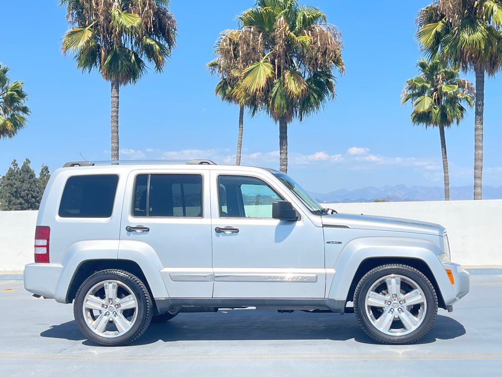 2012 Jeep Liberty Image 33