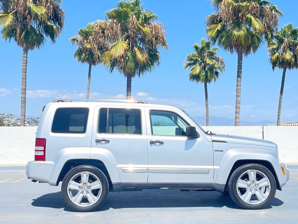 2012 Jeep Liberty Image 34