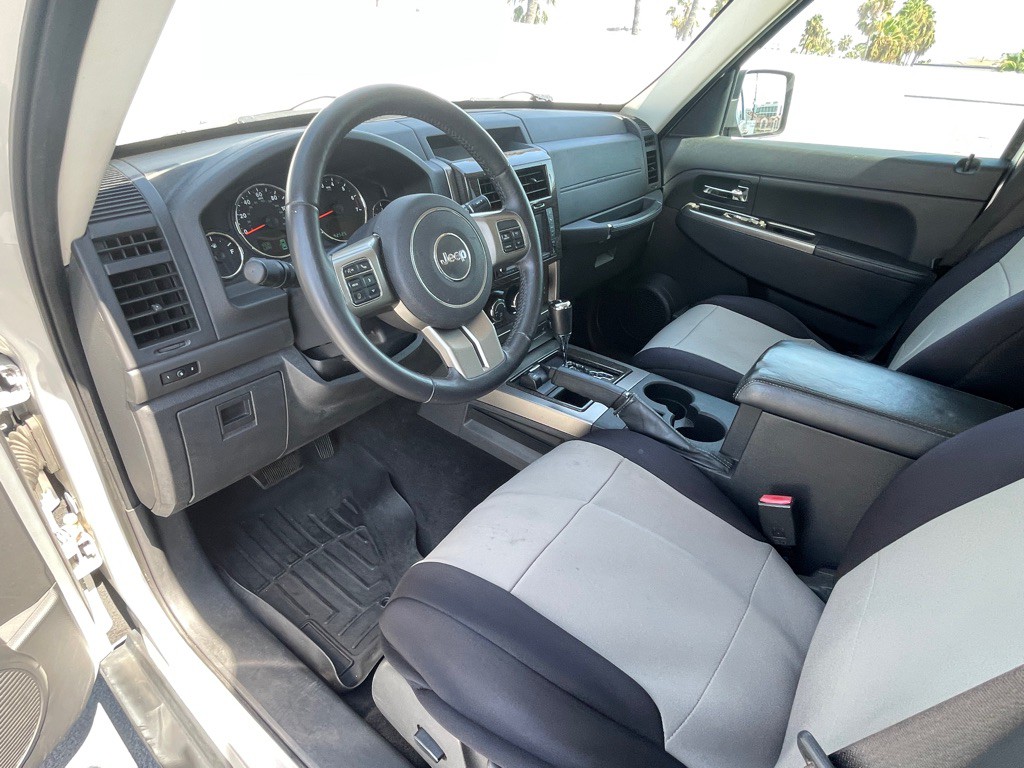 2012 Jeep Liberty Image 53