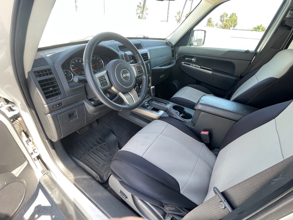 2012 Jeep Liberty Image 54