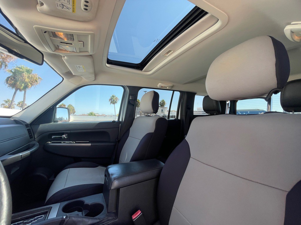 2012 Jeep Liberty Image 60