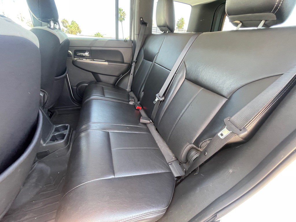 2012 Jeep Liberty Image 63