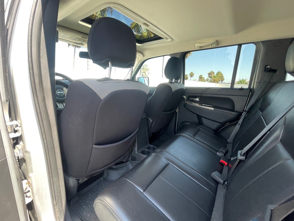 2012 Jeep Liberty Image 68