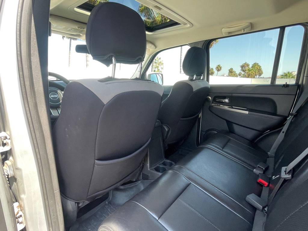 2012 Jeep Liberty Image 69