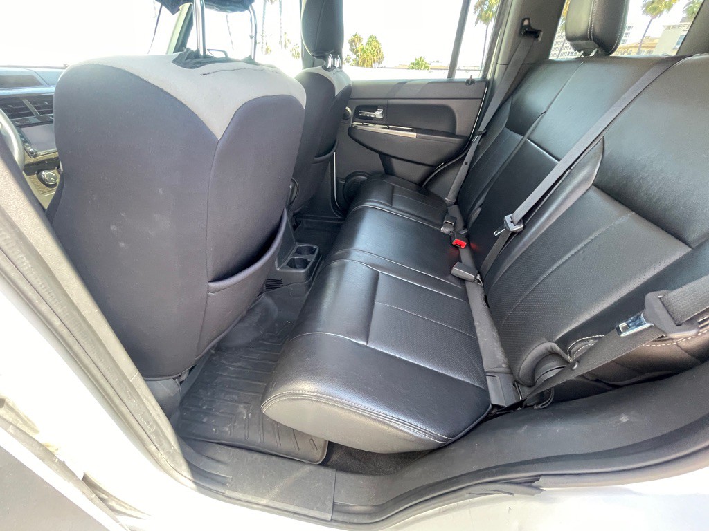 2012 Jeep Liberty Image 72