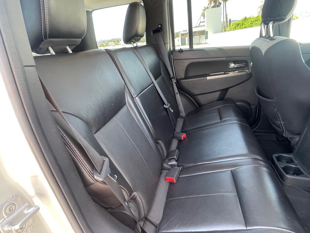 2012 Jeep Liberty Image 78
